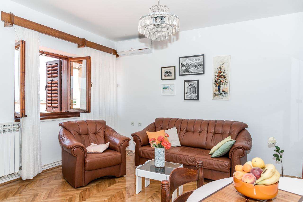 Apartment Promona Drniš Exterior foto